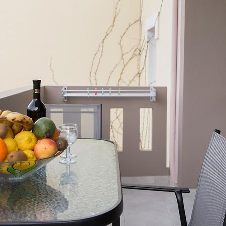 Angela Apartments Като Дарацо Екстериор снимка
