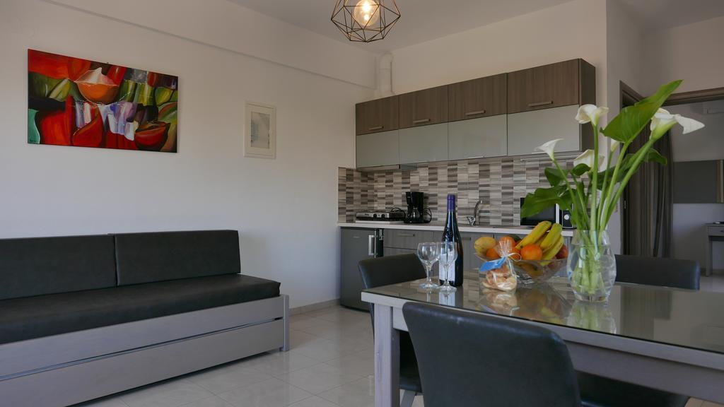 Angela Apartments Като Дарацо Екстериор снимка