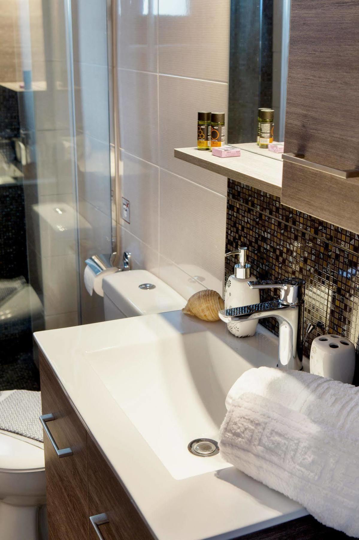 Angela Apartments Като Дарацо Екстериор снимка
