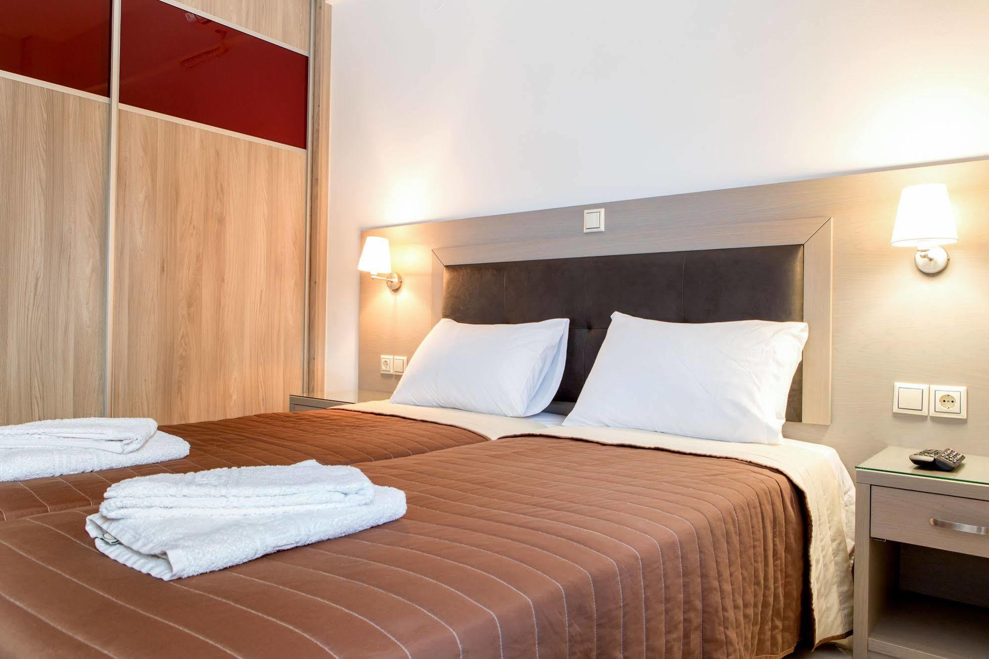Angela Apartments Като Дарацо Екстериор снимка