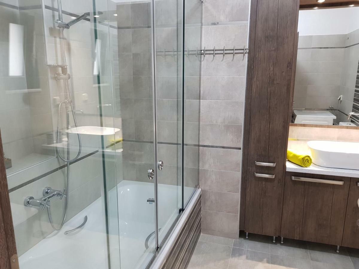 Angela Apartments Като Дарацо Екстериор снимка
